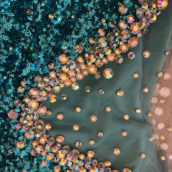 Gorgeous holiday La Femme Sequin One-shoulder, full length dress - Picture 5 of 16